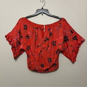 Free People Red Floral Flutter Sleeve Cropped Top size small